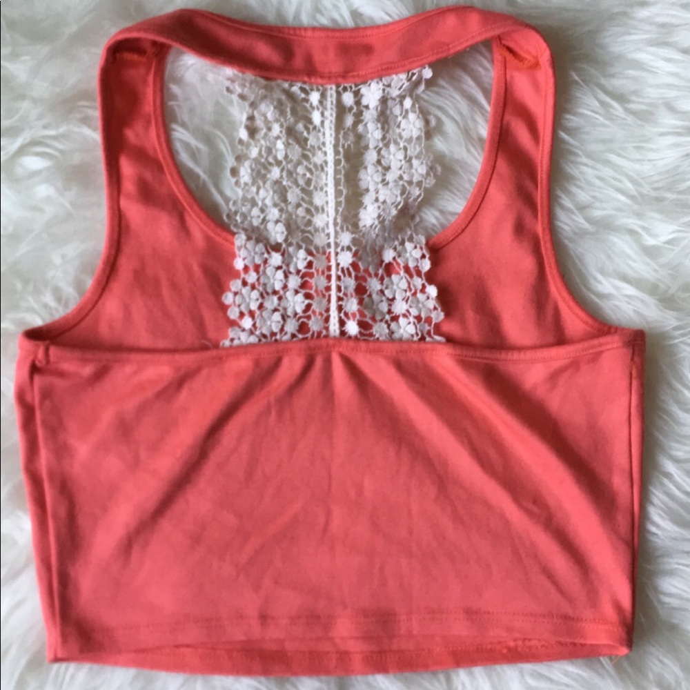 Pink crop - Picture 2 of 2